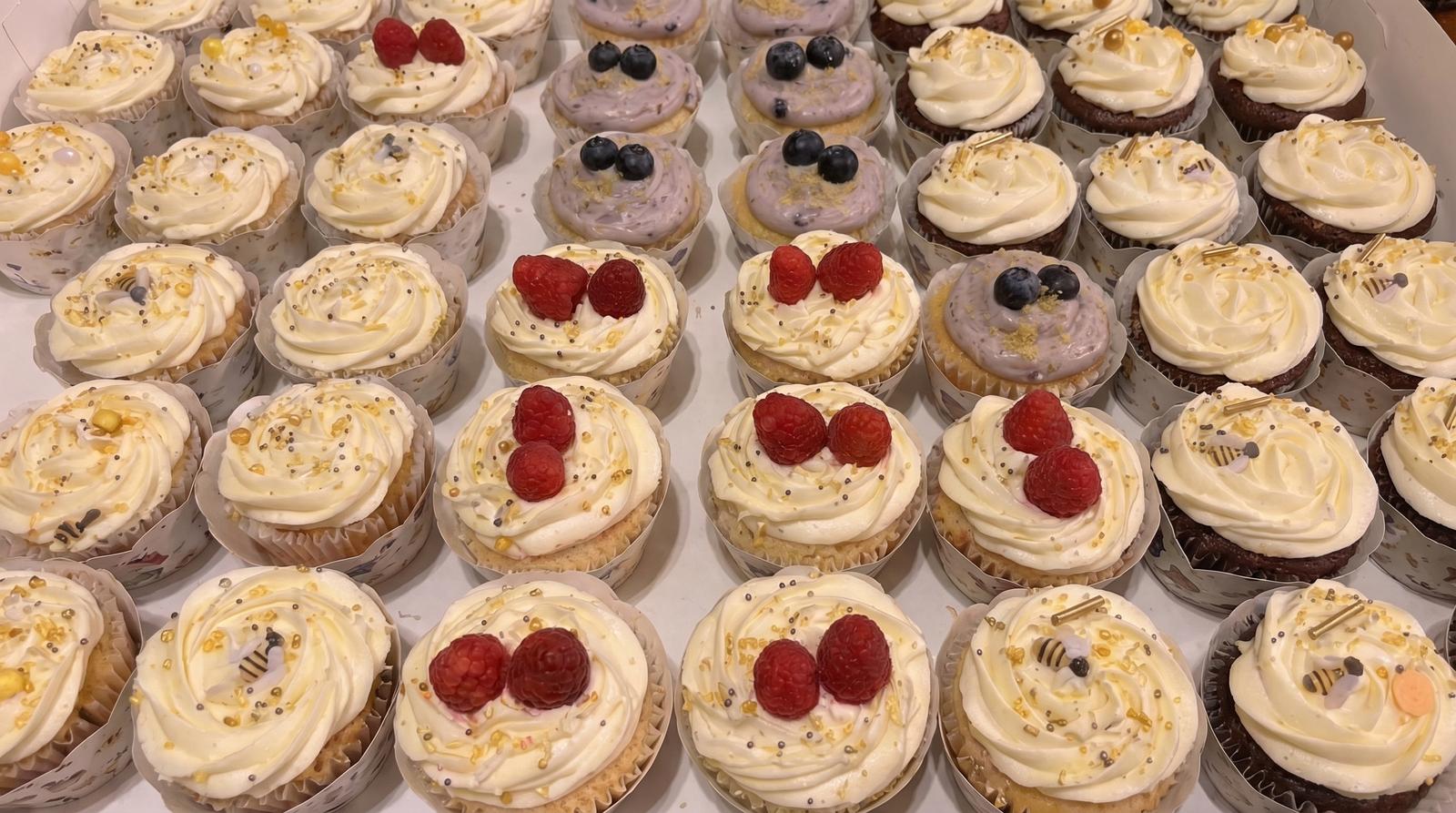 Dirty Dozens cupcakes